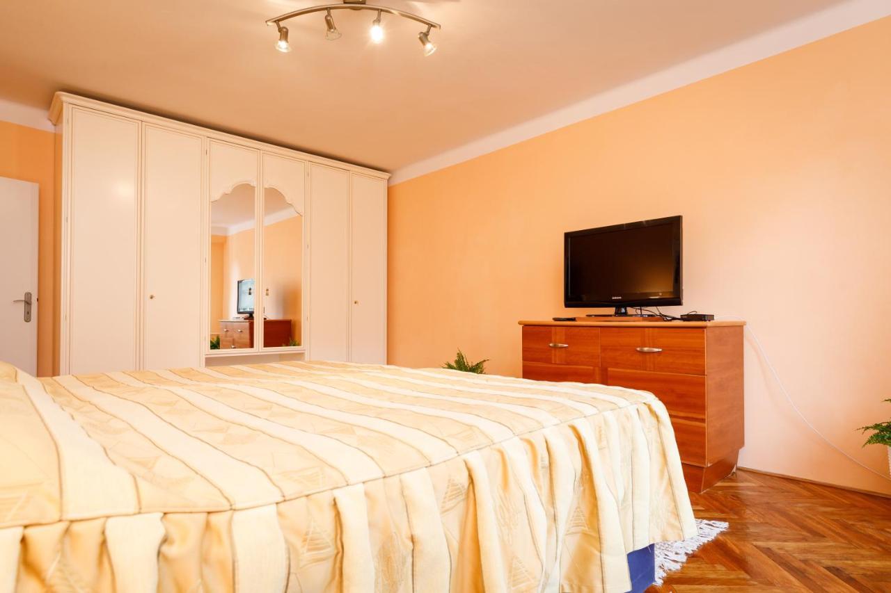 Apartments Tgm 11 Karlovy Vary Extérieur photo