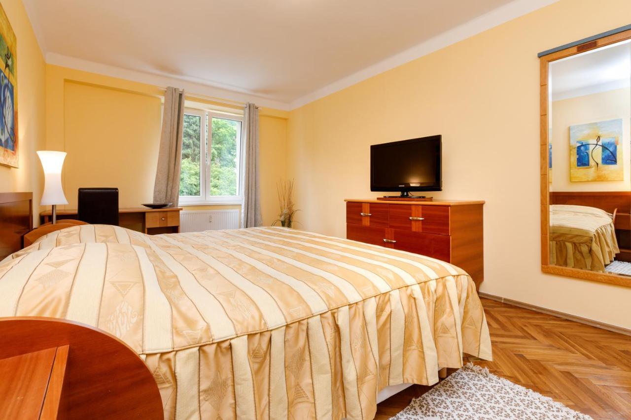Apartments Tgm 11 Karlovy Vary Extérieur photo