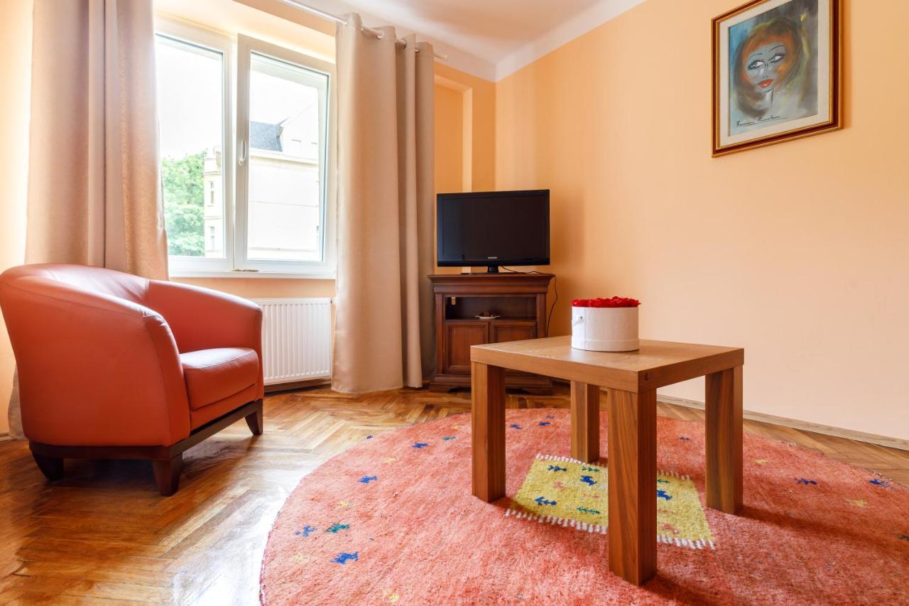 Apartments Tgm 11 Karlovy Vary Extérieur photo