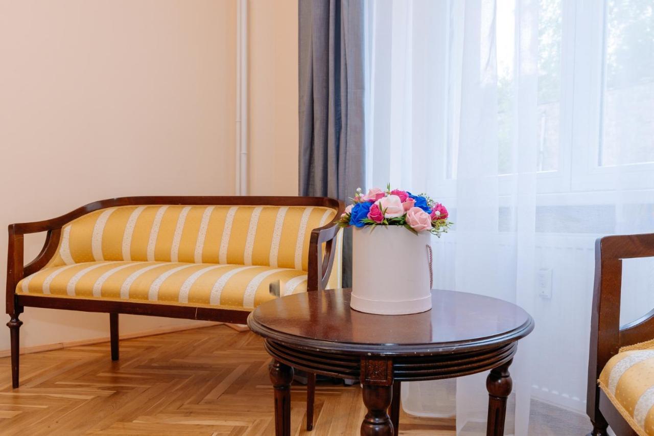 Apartments Tgm 11 Karlovy Vary Extérieur photo