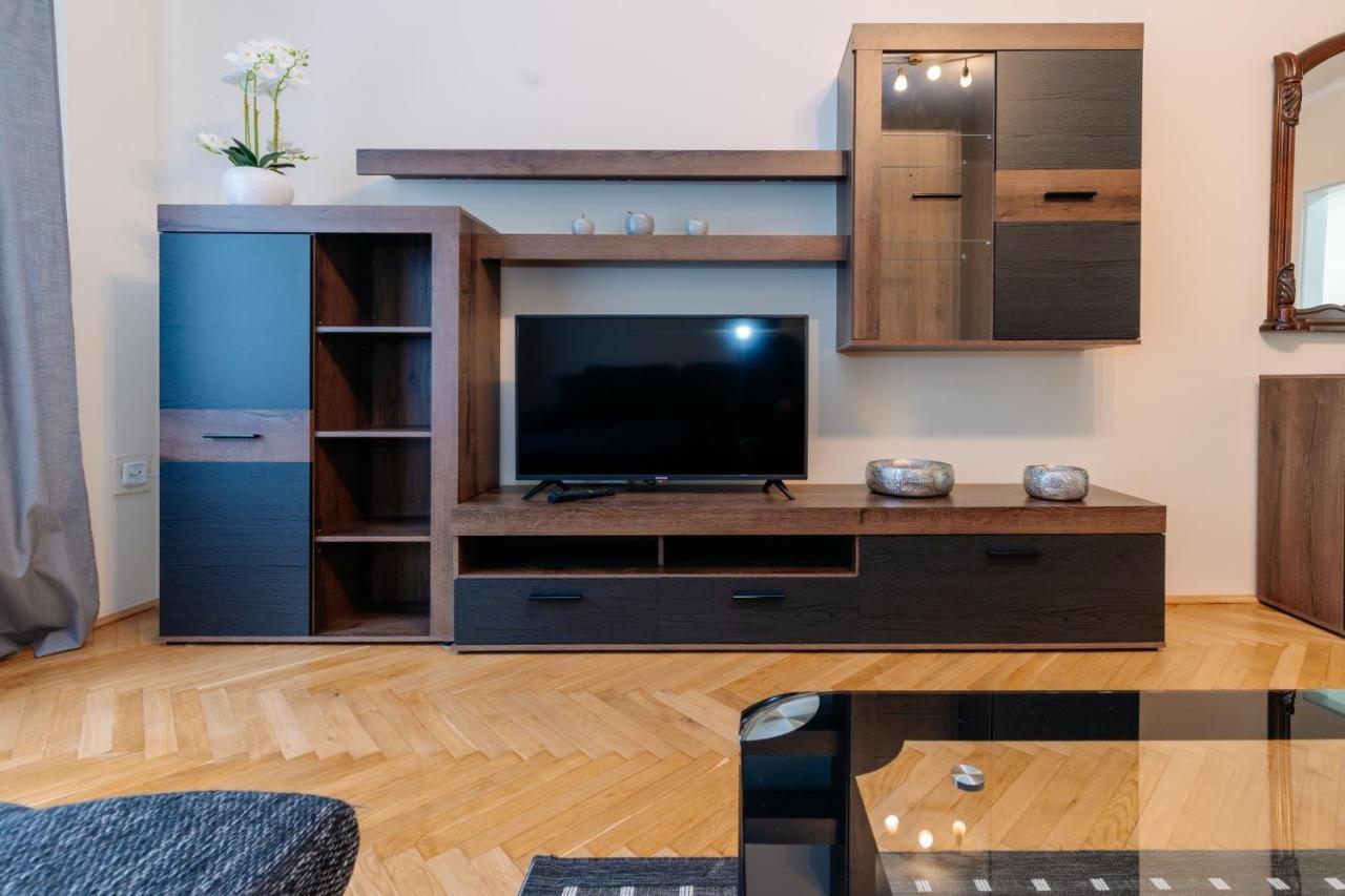 Apartments Tgm 11 Karlovy Vary Extérieur photo