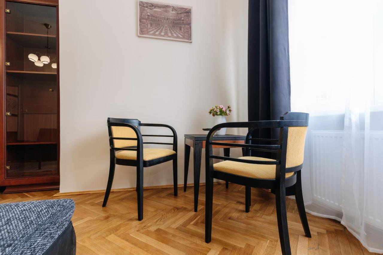 Apartments Tgm 11 Karlovy Vary Extérieur photo