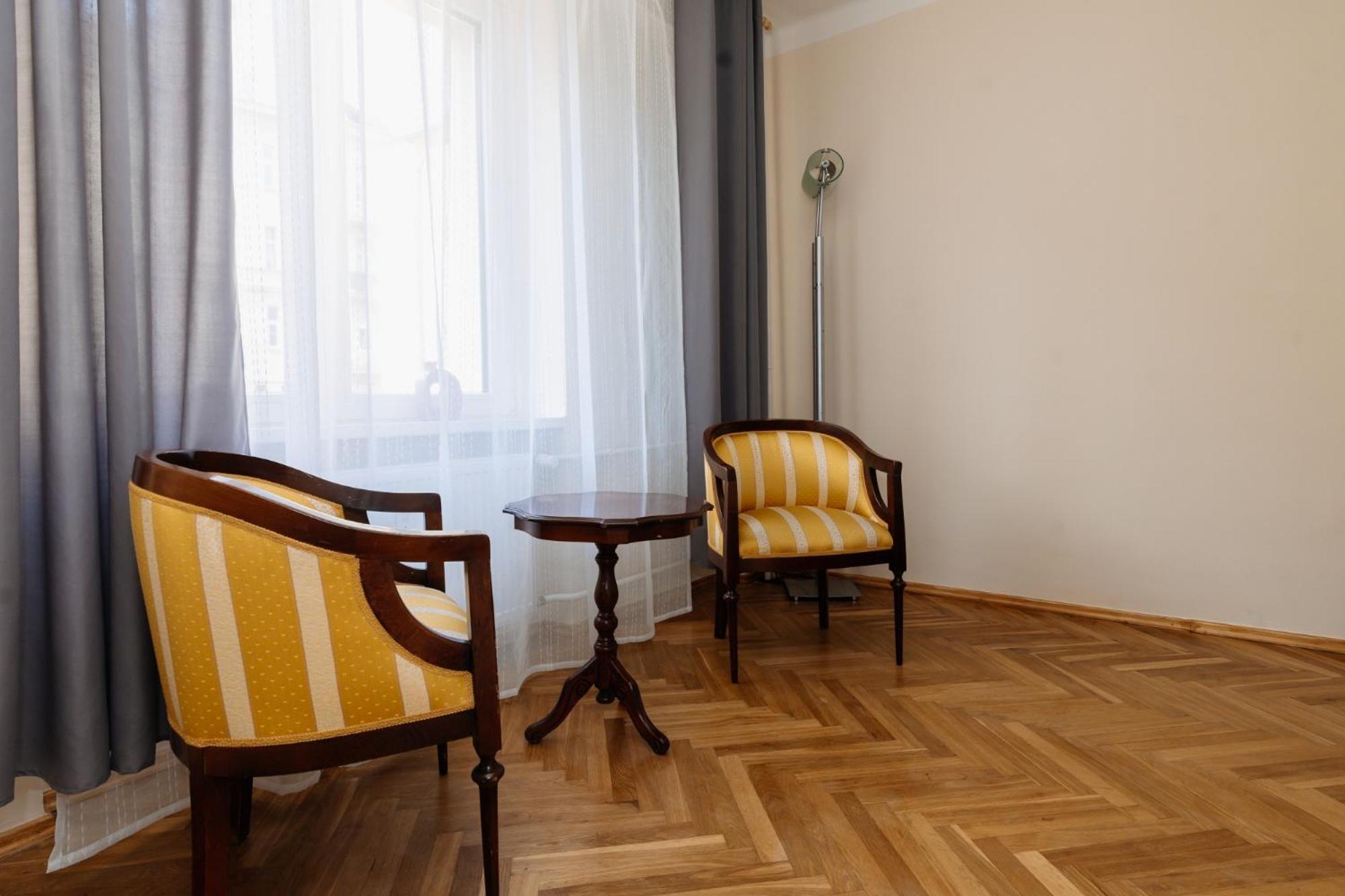 Apartments Tgm 11 Karlovy Vary Extérieur photo